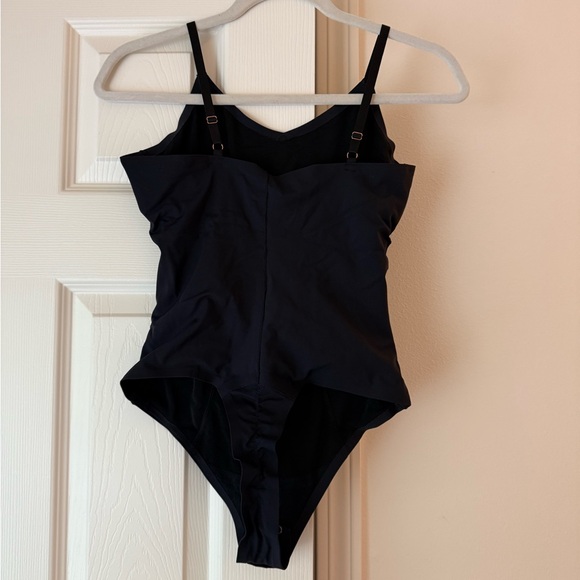 Pinsy V Neck Spaghetti Butter Sculpt® Seamless Shapewear Bodysuit - Picture 3 of 5